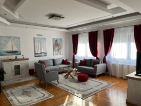 Airport SKY apartments LUX II